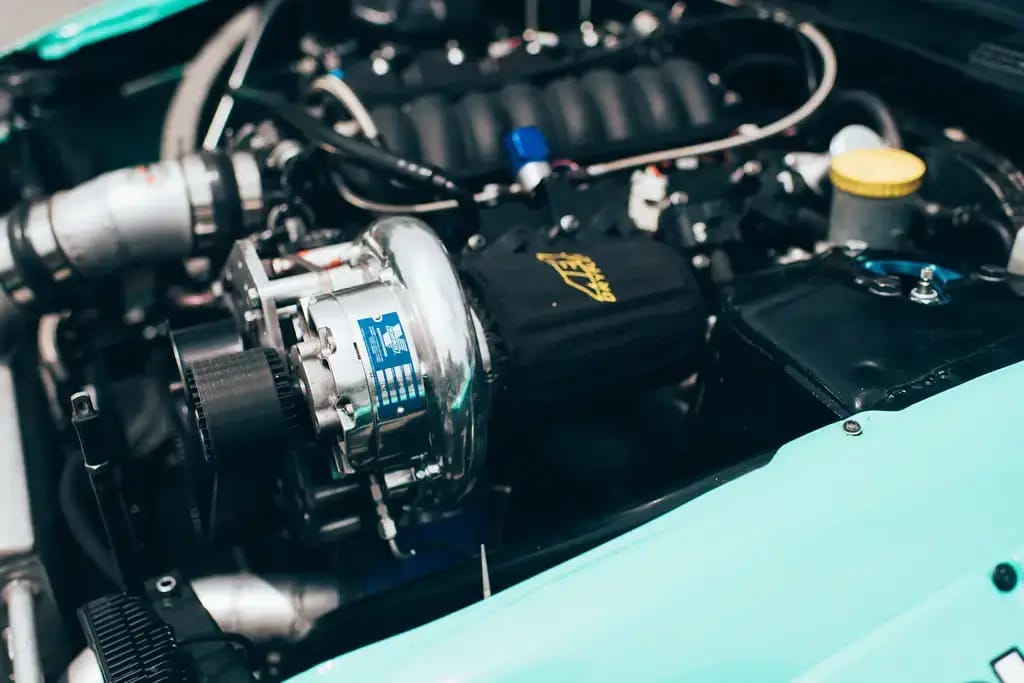 Chevrolet LS Gen 5 Camaro FEAD Vortech Supercharger - Satin V-7 YSi LS-Swap Kit 50mm Cog