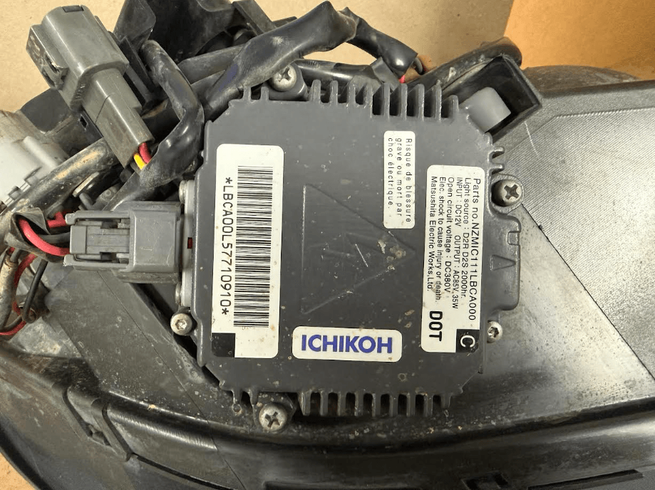 [GARAGE SALE] 2006-2007 Genuine Subaru Impreza/WRX/STI HID/Xenon Hawkeye Headlight - Driver Side thumbnail 4